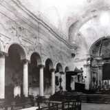 ...una seconda volta quando, all�inizio del 900, si decise di restituire ai due edifici l�aspetto romanico. Un�operazione quest�ultima che comport� non soltanto la rimozione delle opere barocche (pure quelle di pregio), ma anche l�aggiunta di nuovi elementi che �reinventarono� l�aspetto medievale della chiesa